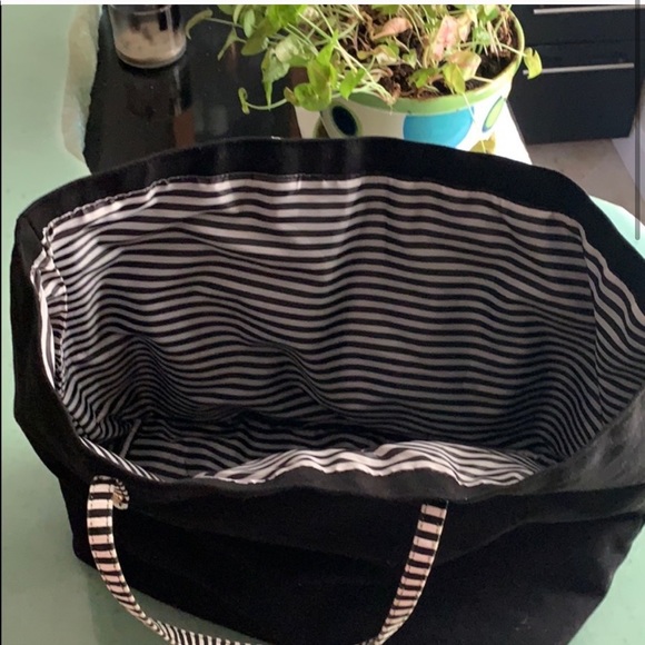 Victoria’s Secret Beach Tote - Picture 11 of 14